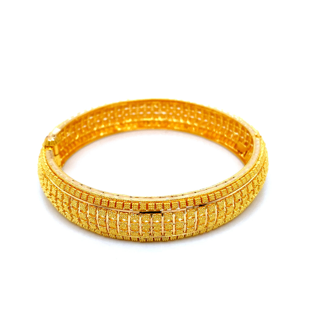 22K YG Screw Bangle-1pc
