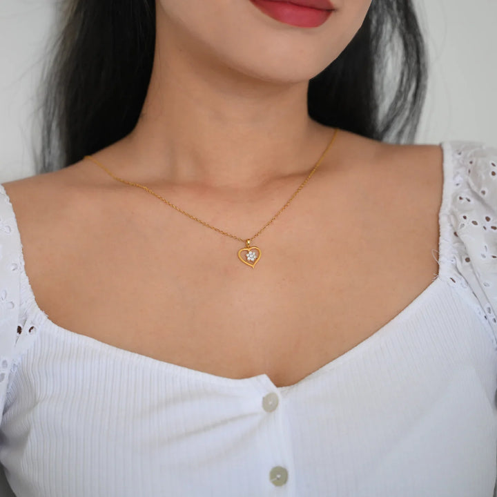18K YG Heart Women Diamond Pendant-1pc