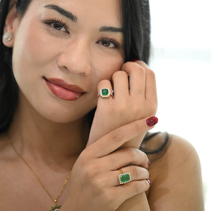 Emerald Cluster Diamond Ring – 18K YG