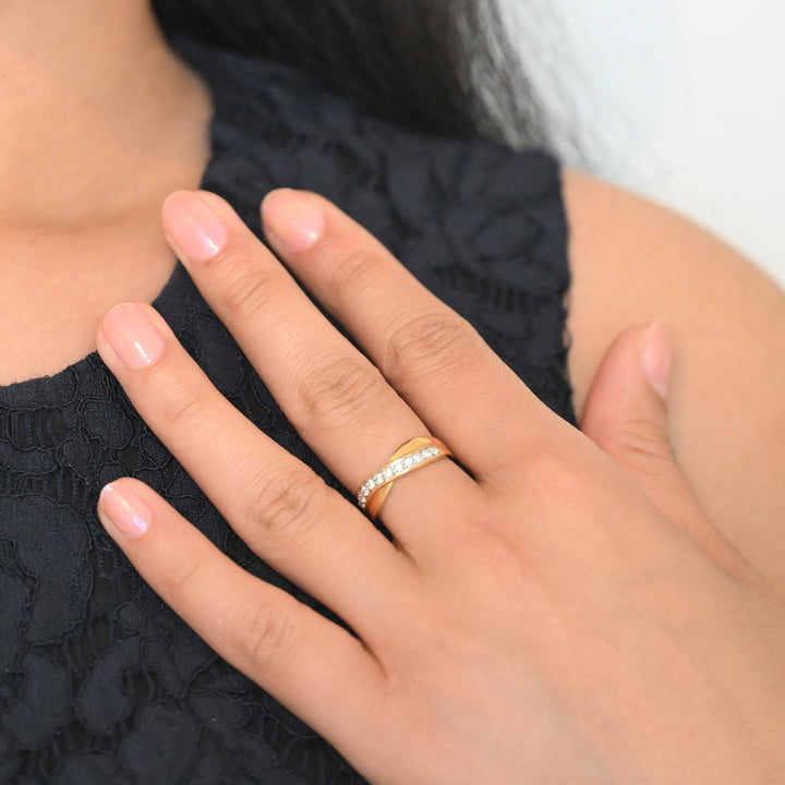 18K YG Cluster Diamond Ring-1pc