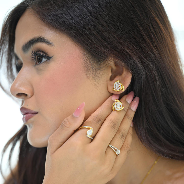 18K YG Women Fancy Diamond Earring- 1pair