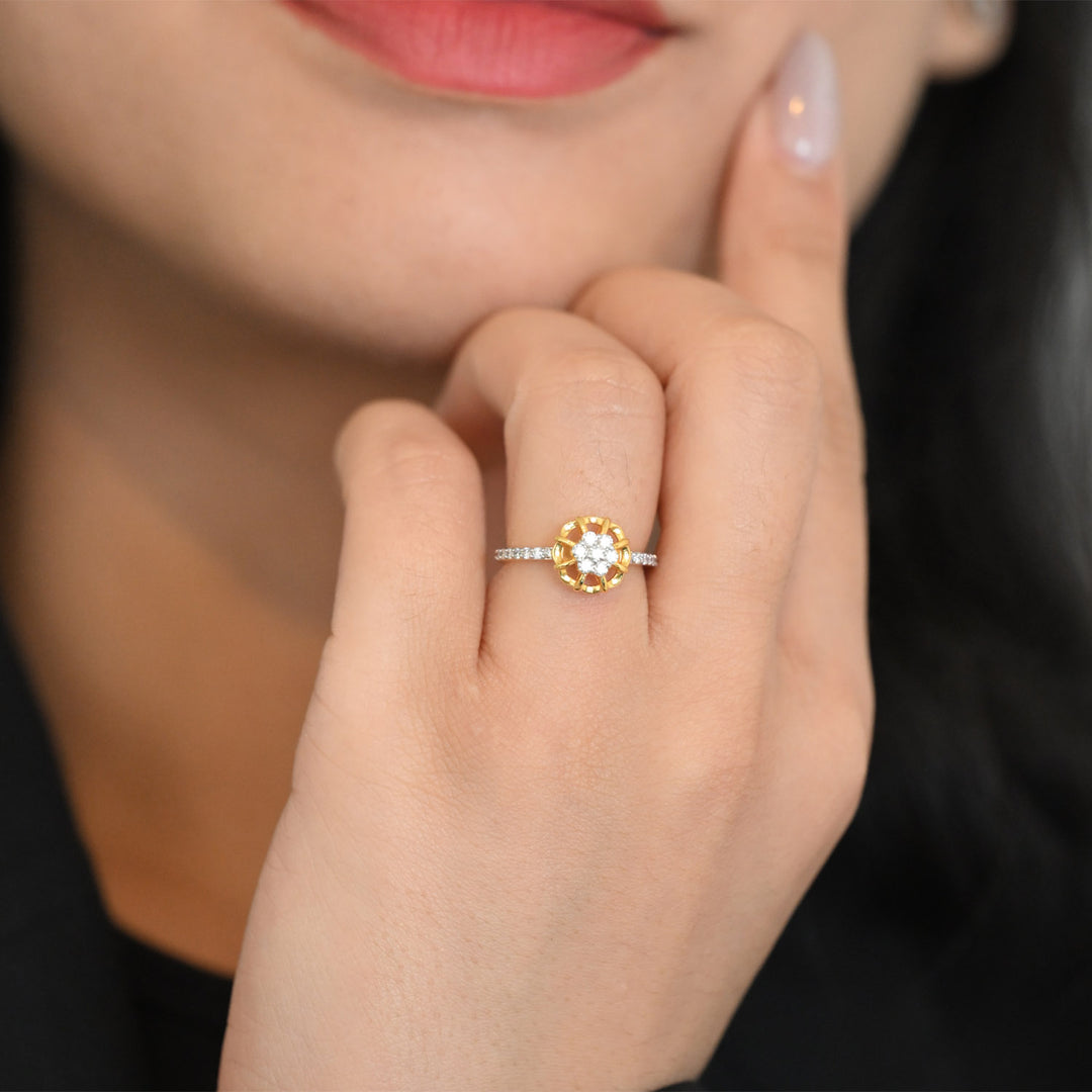18K YG Women Cluster Diamond Ring- 1pc