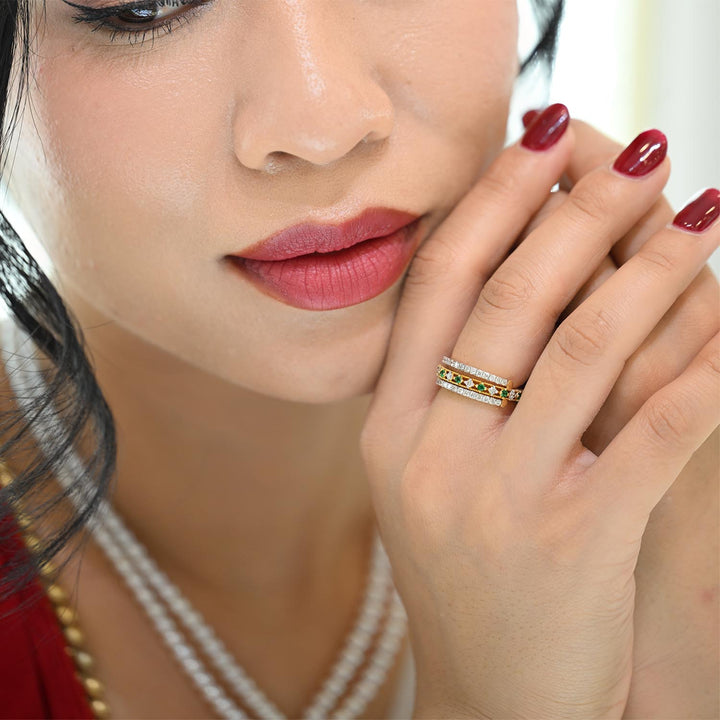 Emerald Cluster Ring – 18K Diamond