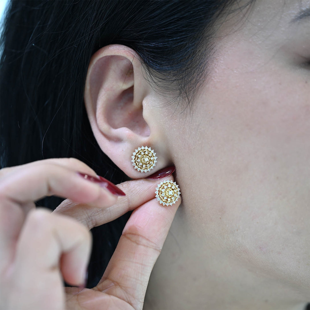 18K YG Cluster Diamond Earring- 1pair