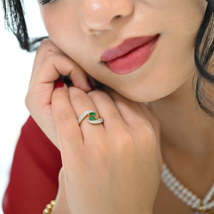 Emerald Cluster Diamond Ring – 18K YG