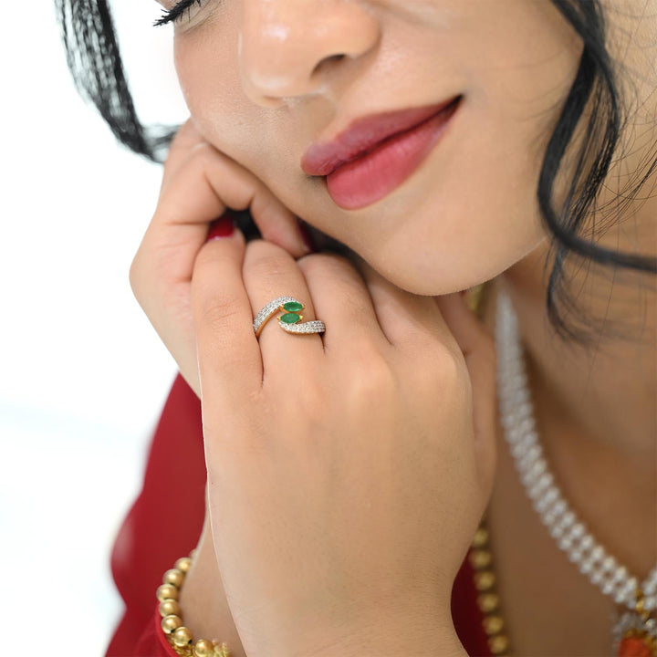 Emerald Cluster Diamond Ring – 18K YG