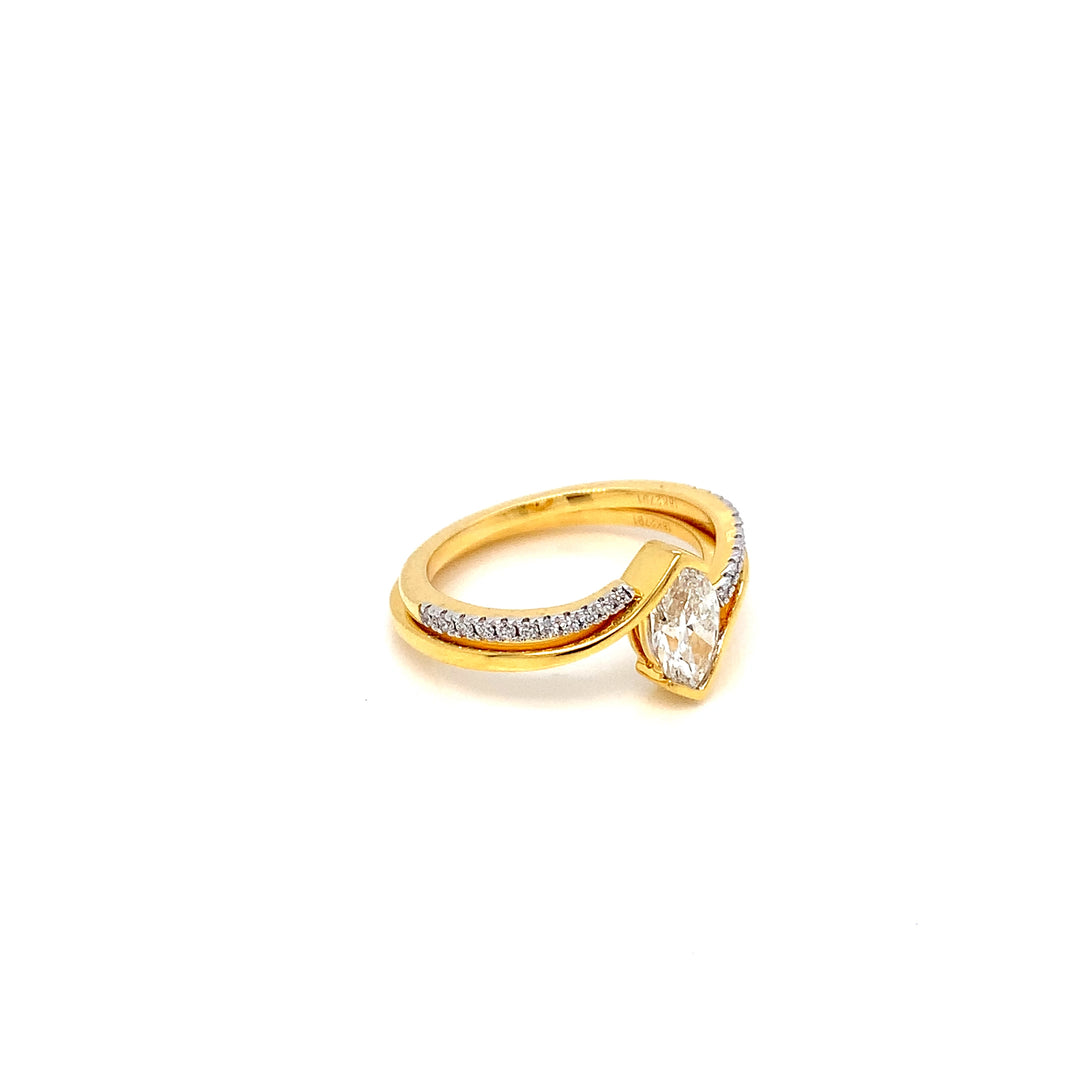 18K YG Cluster Diamond Ring-1pc