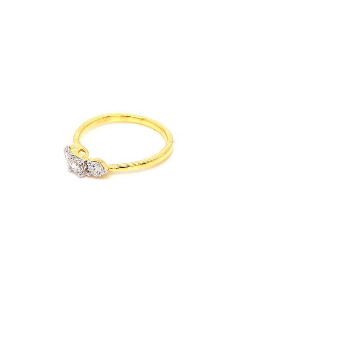 18K YG Cluster Diamond Ring-1pc