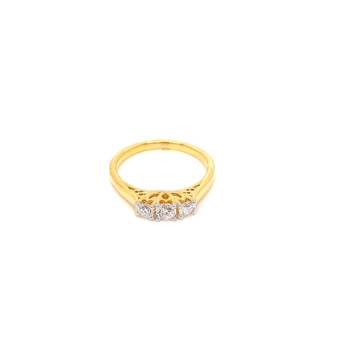 18K YG Cluster Diamond Ring-1pc