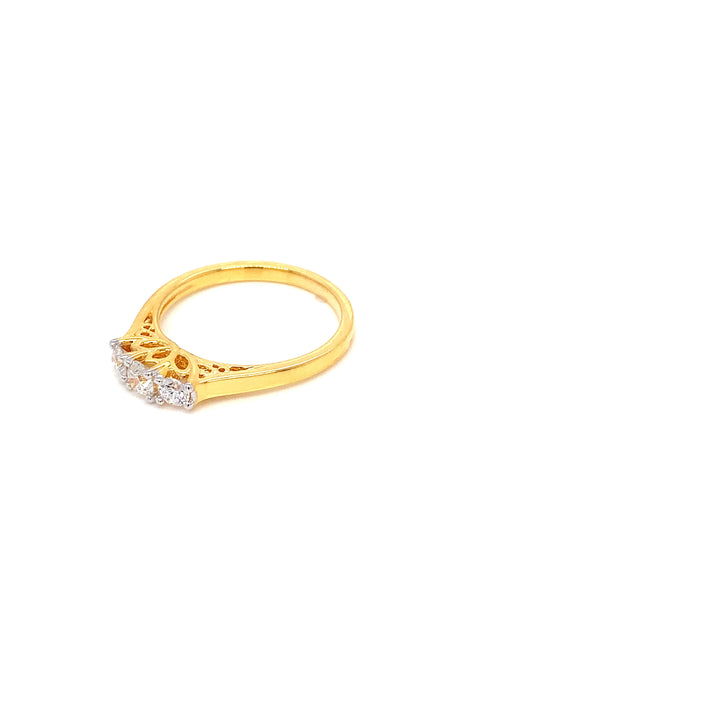 18K YG Cluster Diamond Ring-1pc