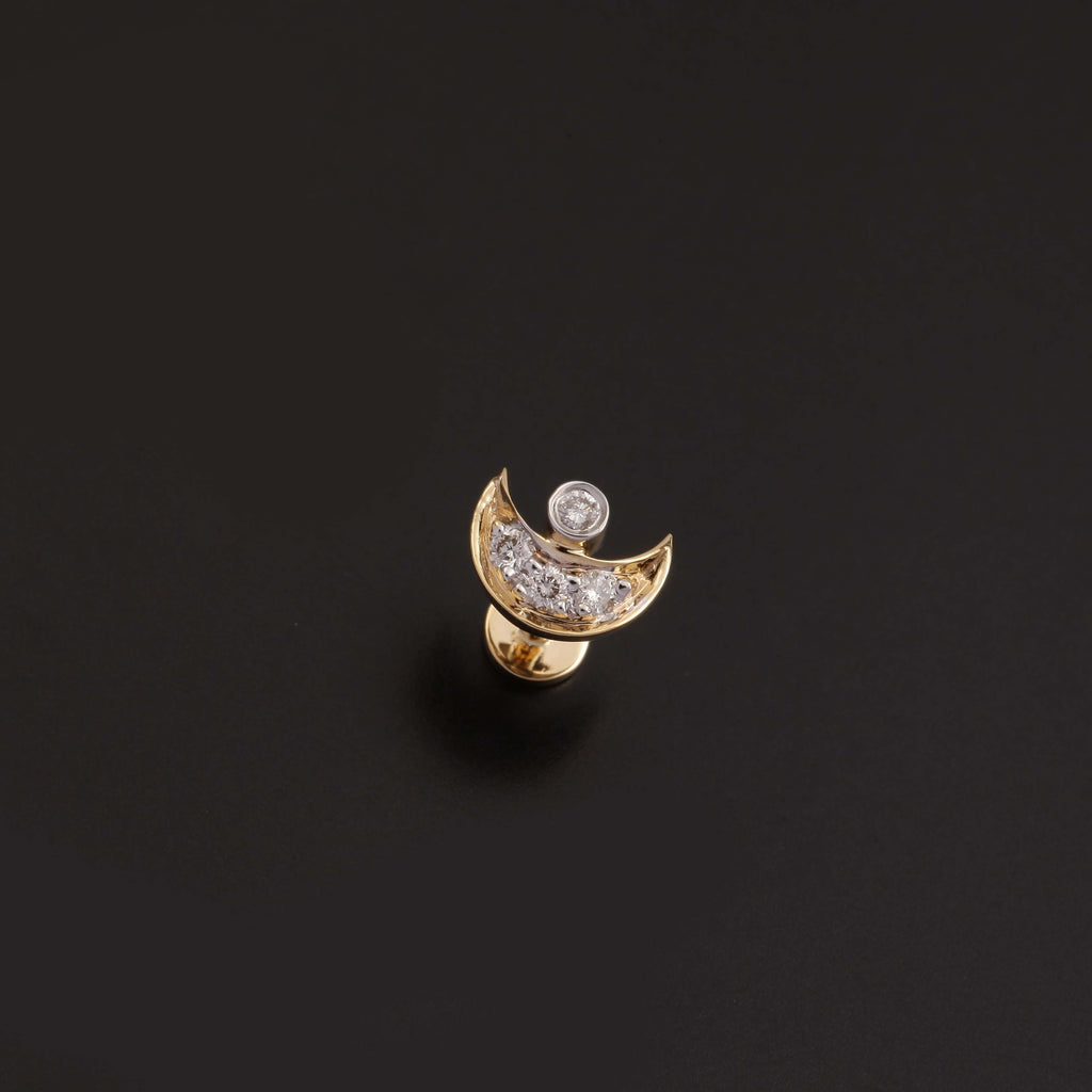 Flaunt your Elegant Diamond nosepin that are made to steal attention.