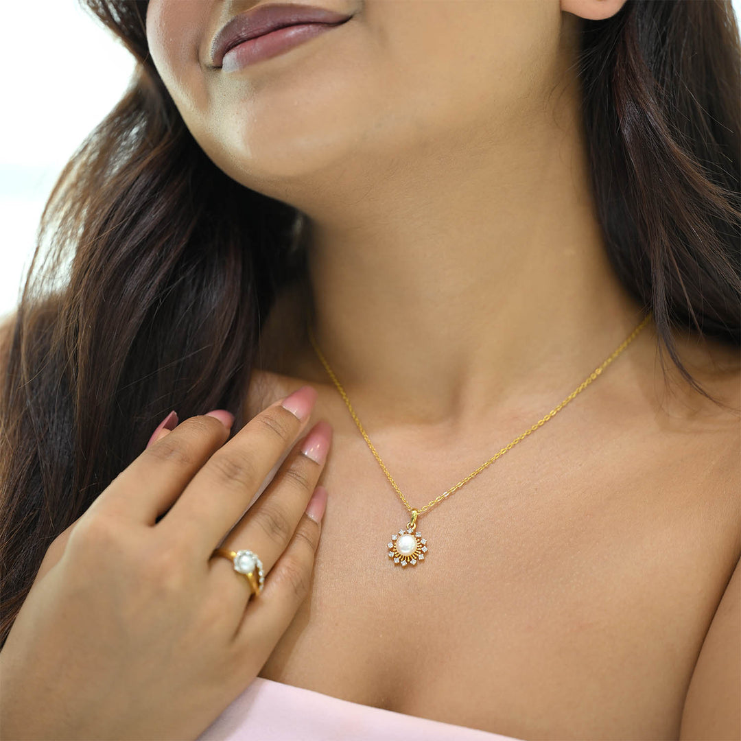 14K YG Flower Diamond with FWP Pendant- 1pc