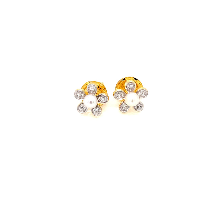 14K YG Flower Diamond Earring- 1pair