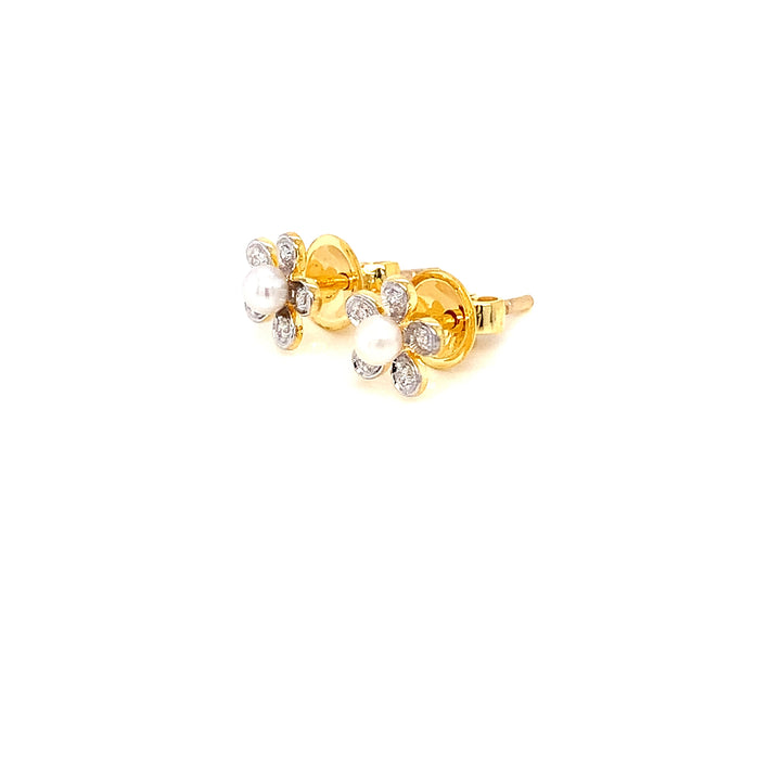 14K YG Flower Diamond Earring- 1pair
