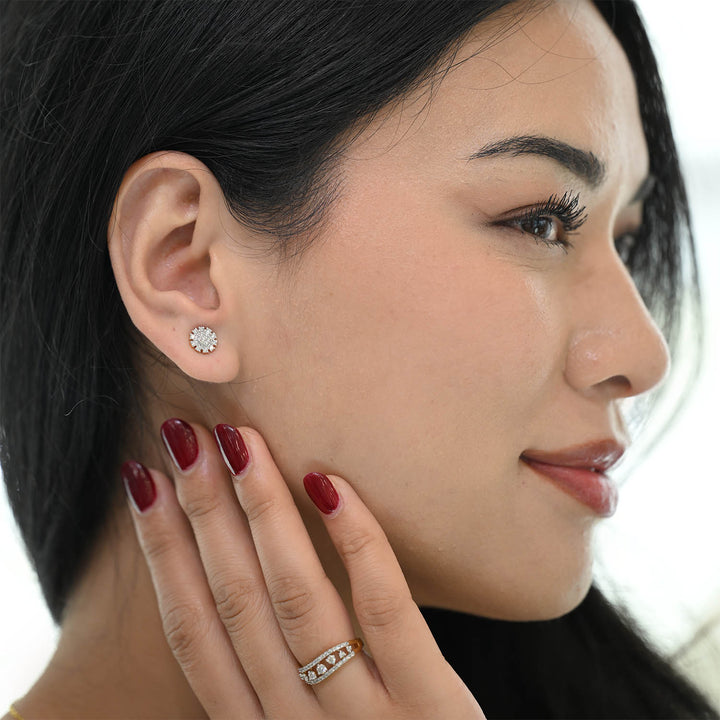 14K YG Flower Diamond Earring- 1pair