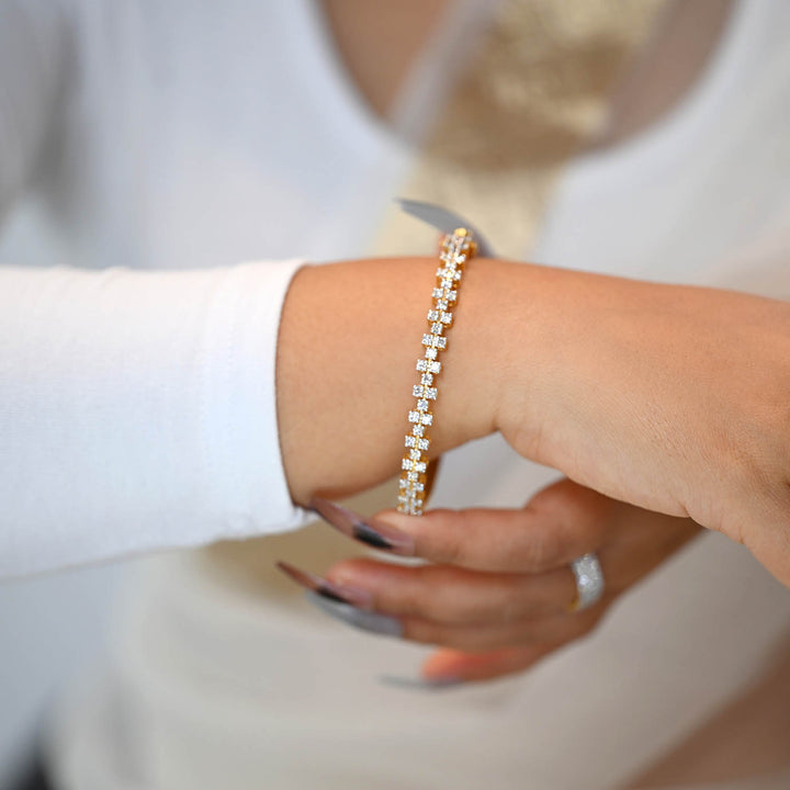 14K YG Screw Diamond Bangle-1pc