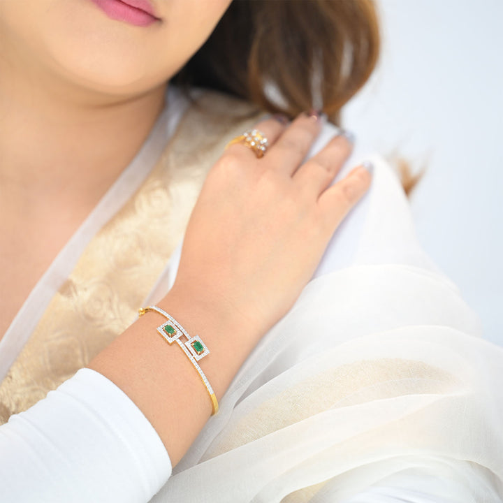 14K YG Screw Diamond, Emerald Bangle-1pc