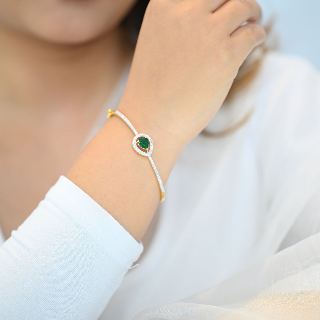 14K YG Screw Diamond, Emerald Bangle-1pc