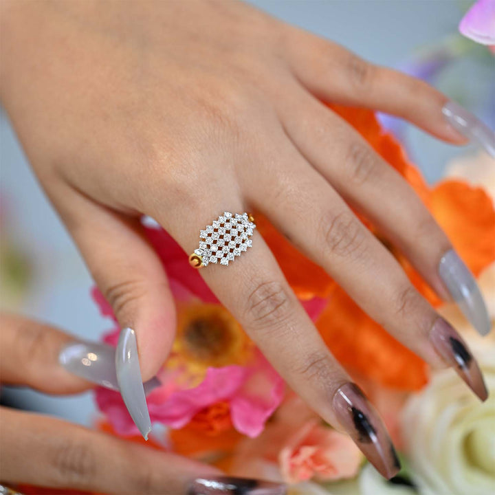 18K YG Cluster Diamond Ring-1pc