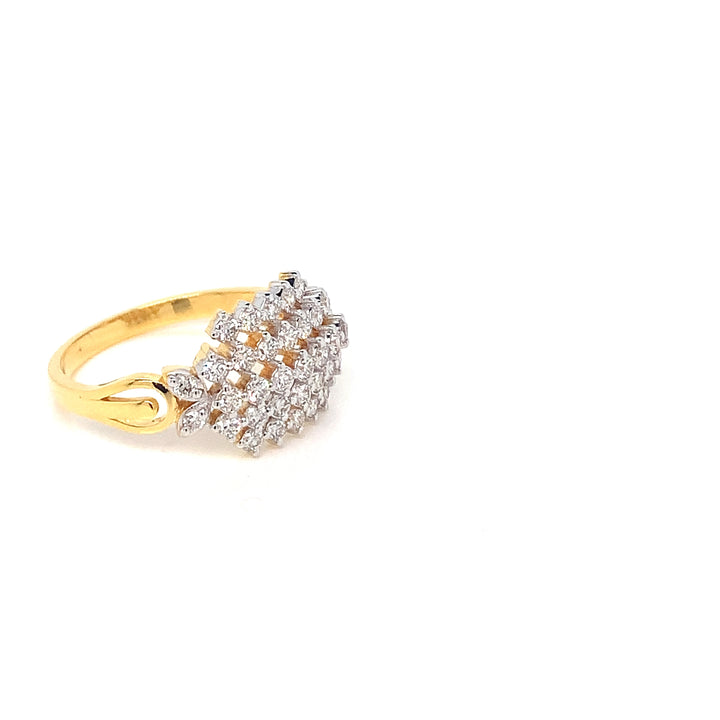 18K YG Cluster Diamond Ring-1pc