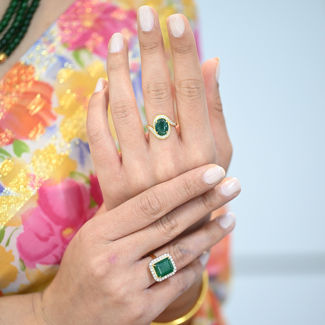 18K YG Cluster Diamond, Emerald Ring-1pc