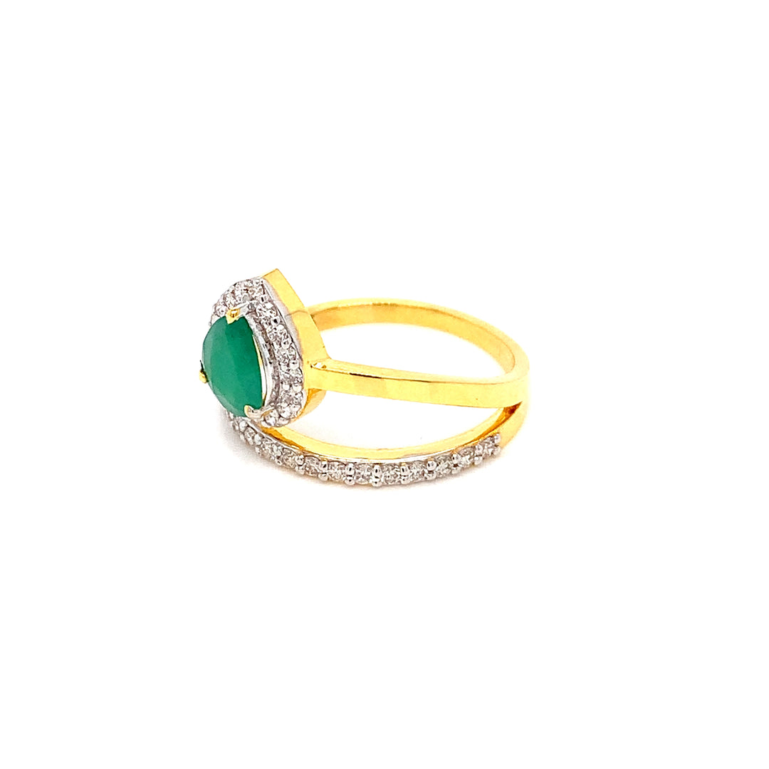 18K YG Cluster Diamond, Emerald Ring-1pc