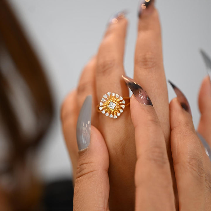 18K YG Cluster Diamond Ring-1pc