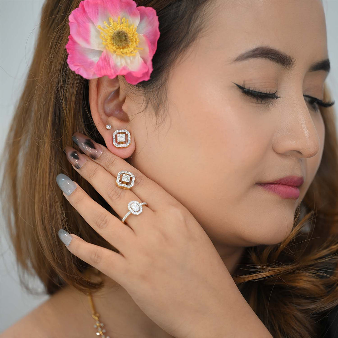 14K YG Cluster Diamond Earring-1pair