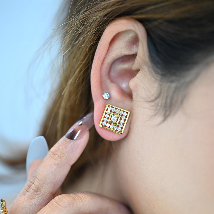 14K YG Cluster Diamond Earring-1pair