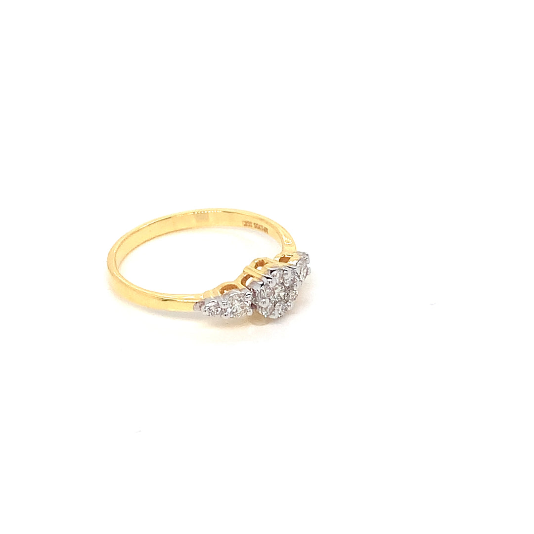 18K YG Cluster Diamond Ring-1pc