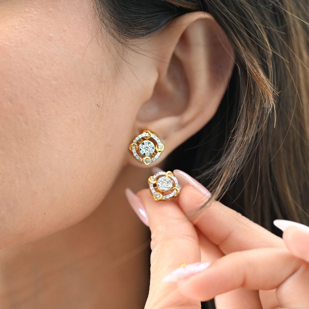 14K YG Cluster Diamond Earring-1pair