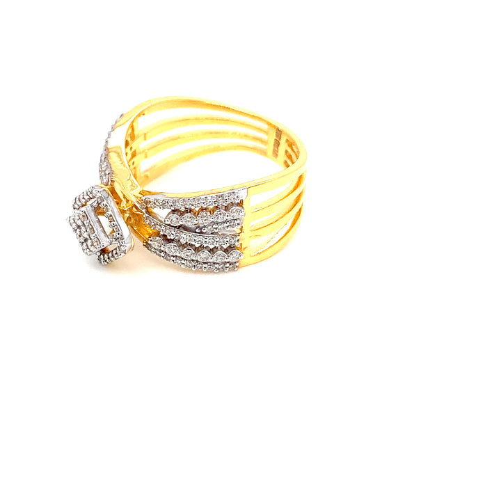 18K YG Cluster Diamond Ring-1pc