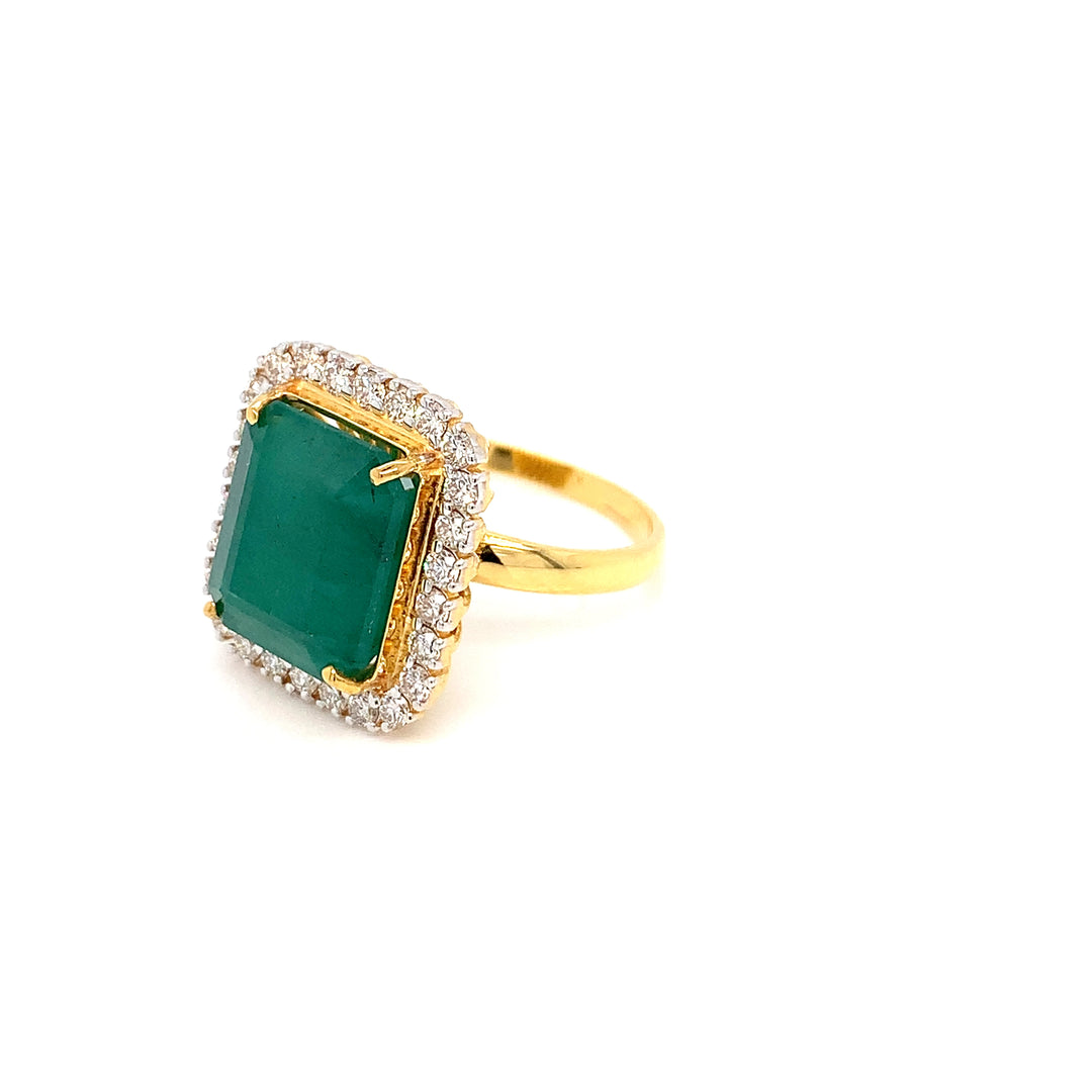 18K YG Cluster Diamond, Emerald Ring-1pc