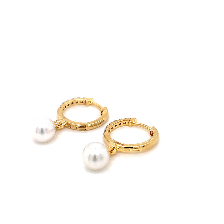 14K YG Huggie Diamond with FW Pearl Earring-1pair
