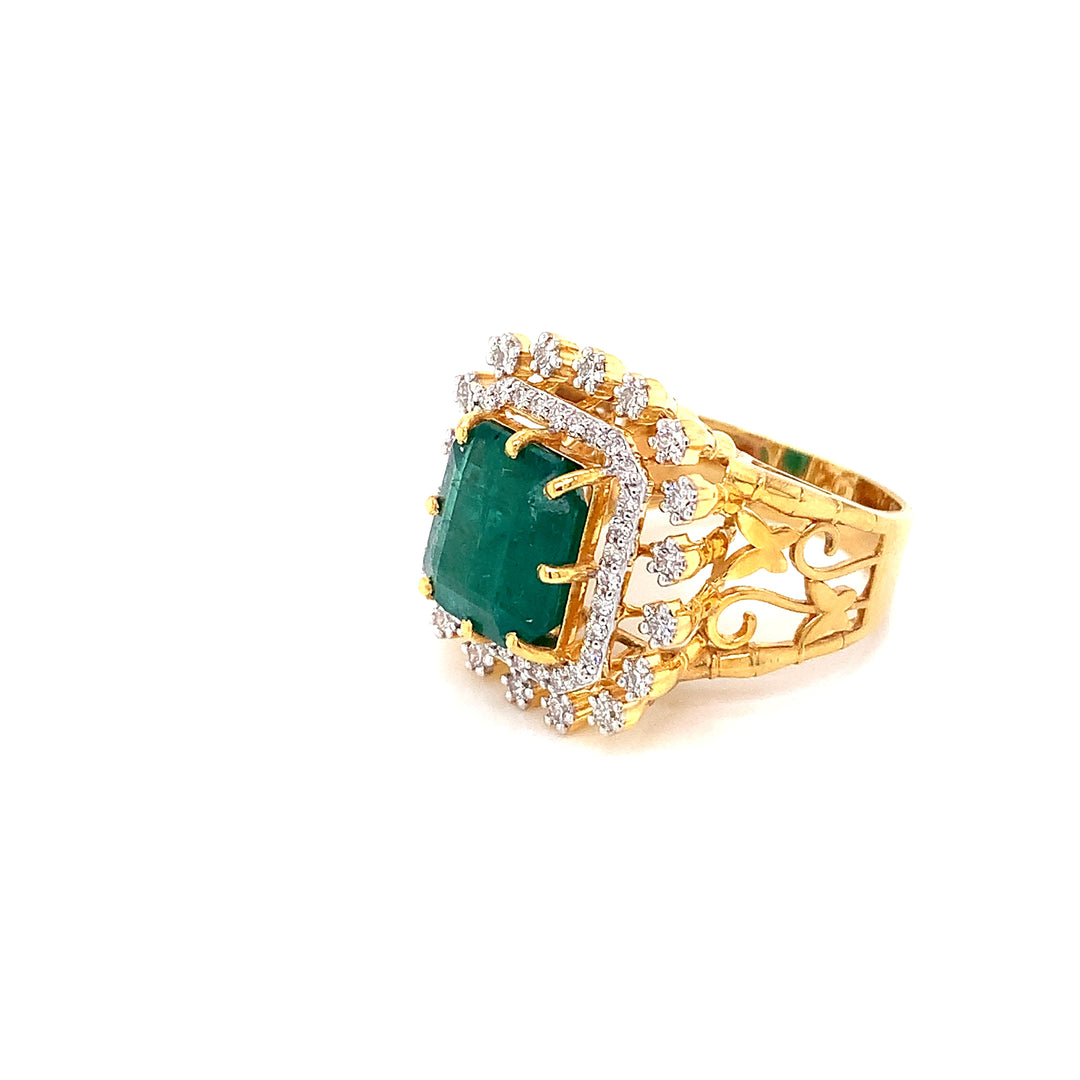 14K YG Cluster Diamond with Emerald Ring-1pc