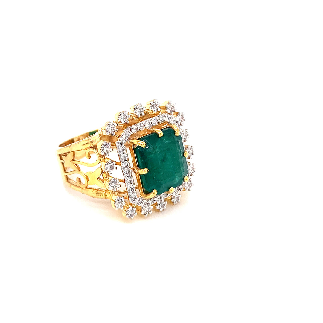14K YG Cluster Diamond with Emerald Ring-1pc
