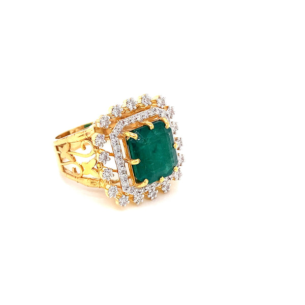 14K YG Cluster Diamond with Emerald Ring-1pc