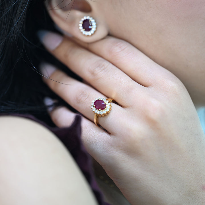 14K YG Cluster Diamond, Ruby Ring-1pc