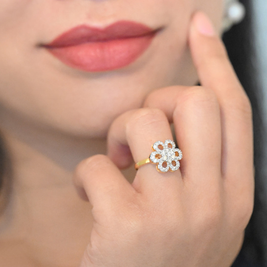 14K YG Flower Diamond Ring- 1pc
