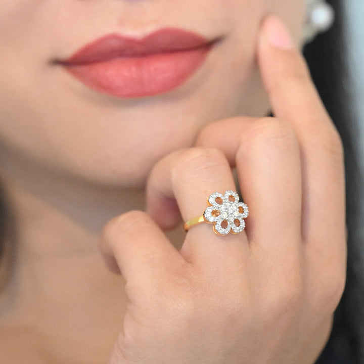 14K YG Flower Diamond Ring- 1pc