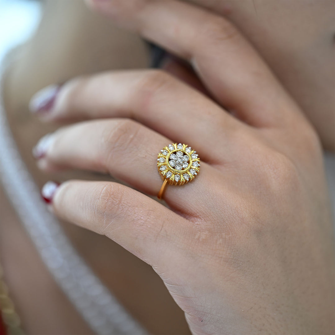 18K YG Women Cluster Diamond Ring- 1pc