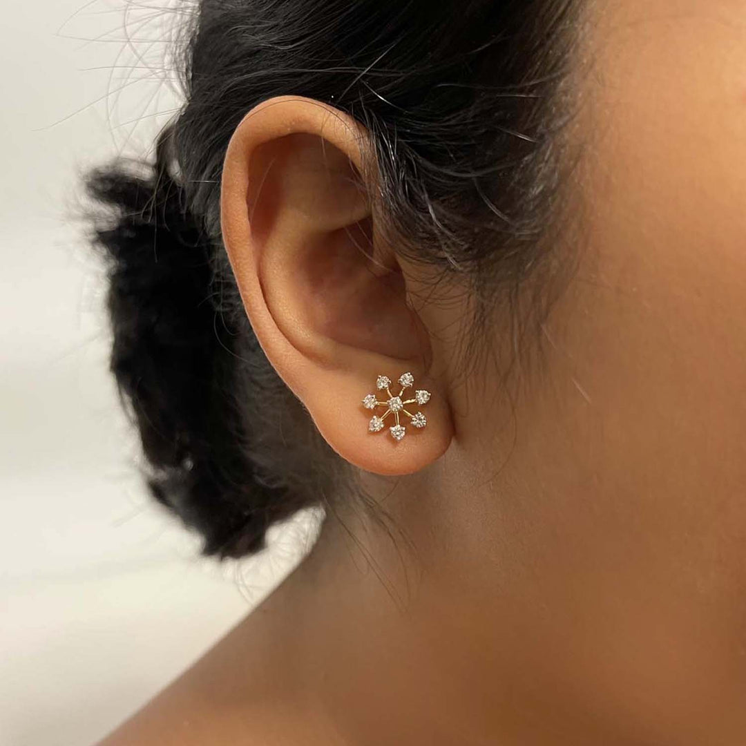 14K YG Flower Diamond Earring- 1pair