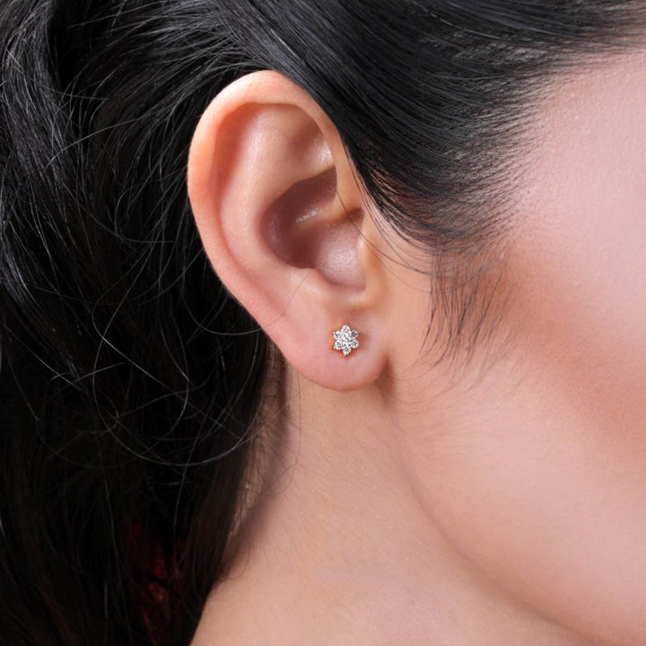 14K YG Star Diamond Earring- 1pair