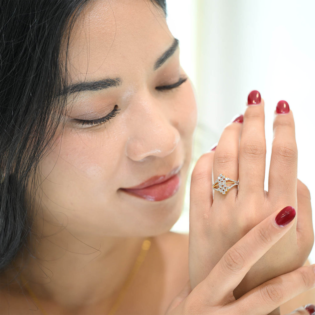 14K YG Cluster Diamond Ring- 1pc
