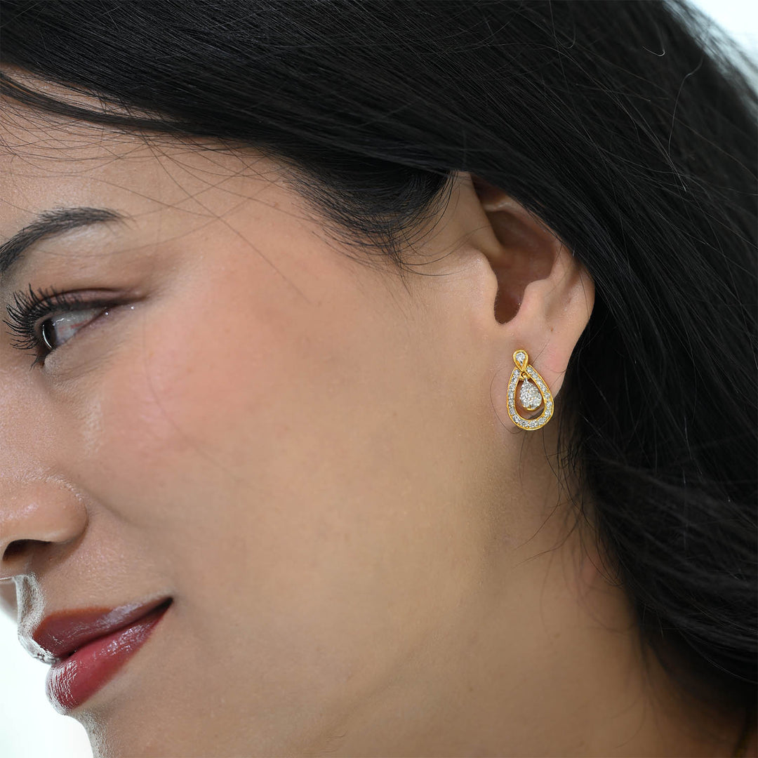 9K YG Drop Diamond Earring- 1pair