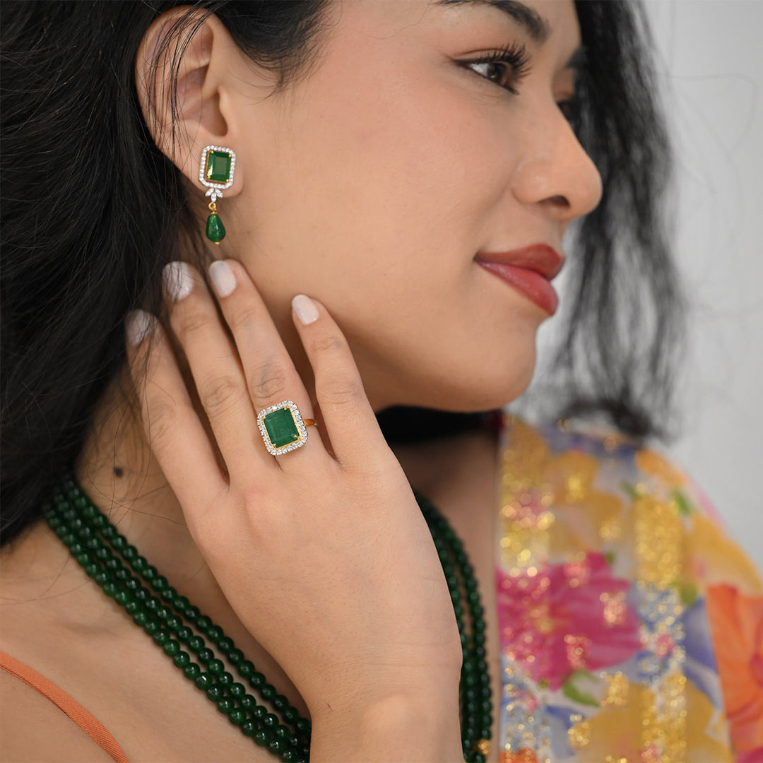 18K YG Cluster Diamond, Emerald Ring-1pc