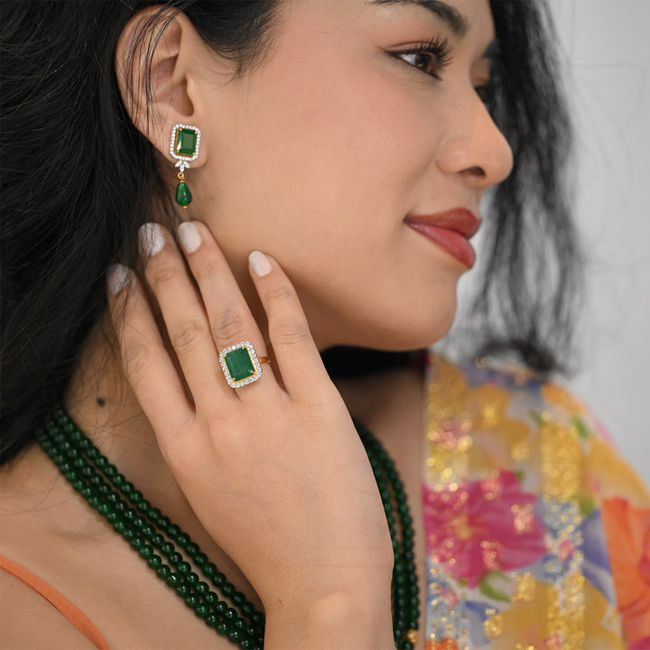18K YG Cluster Diamond, Emerald Ring-1pc