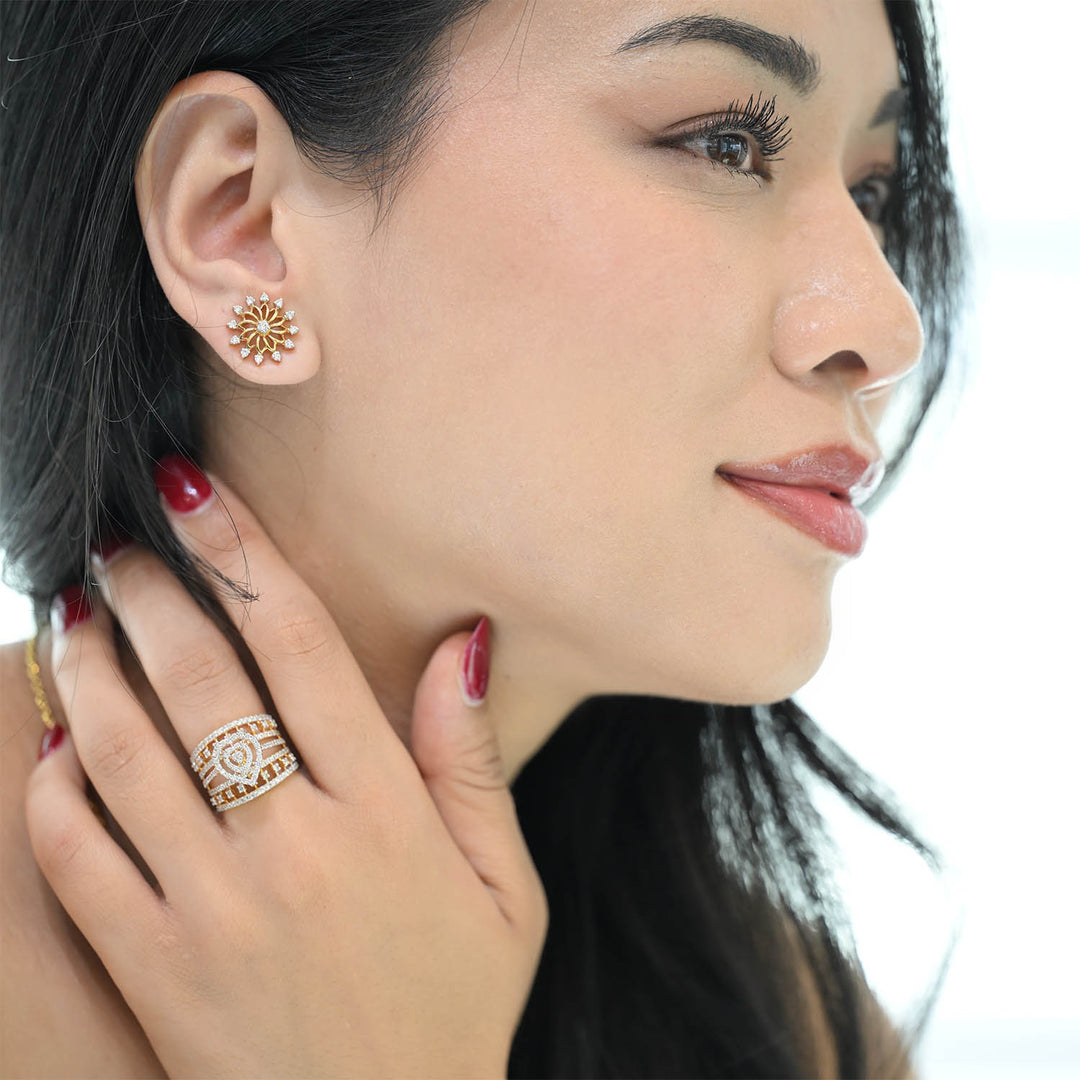 14K YG Cluster Diamond Earring- 1pair